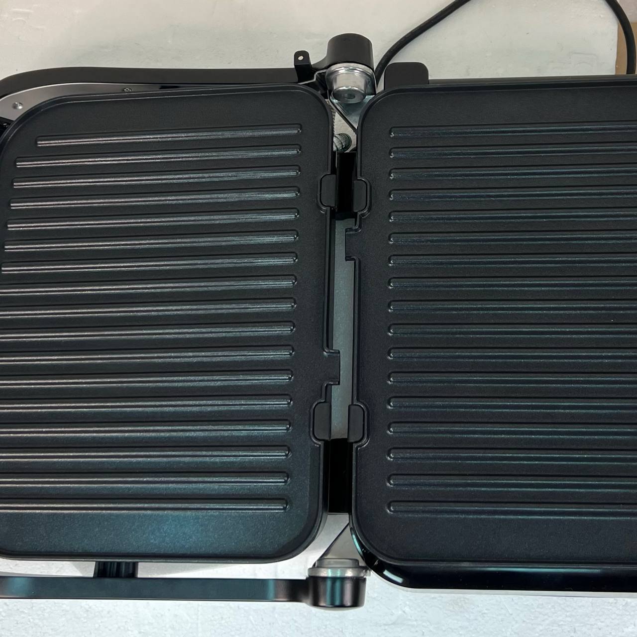 Электрогриль RED SOLUTION RGM-G850P