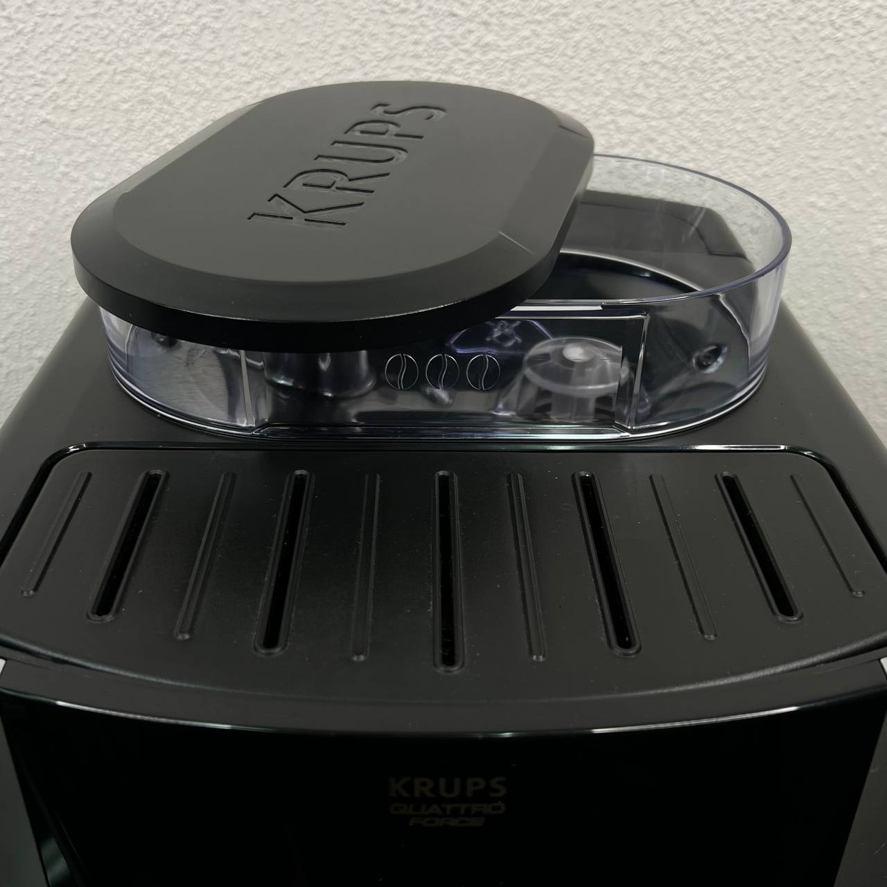 Кофемашина автоматическая Krups ARABICA EA811810