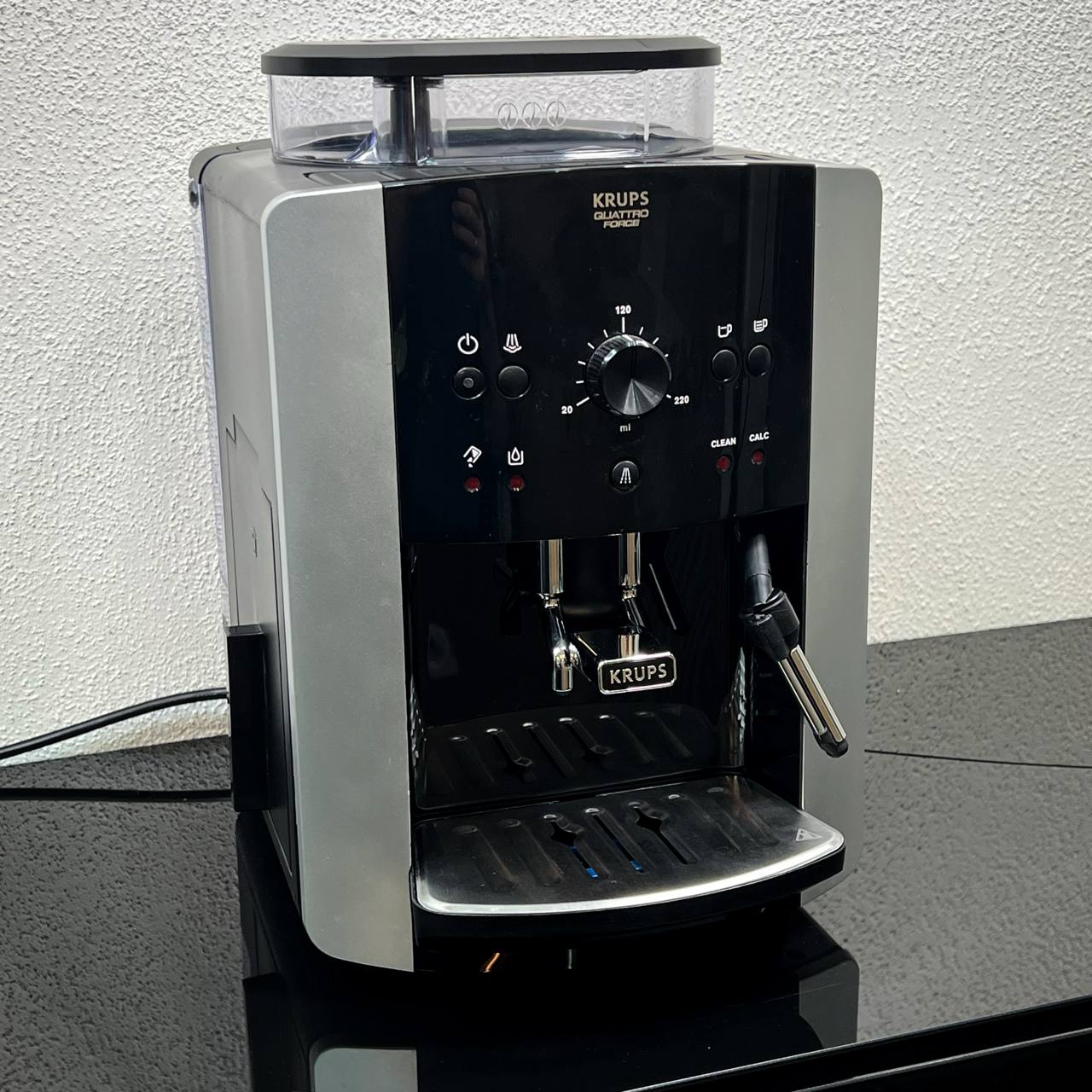 Кофемашина автоматическая Krups ARABICA EA811810