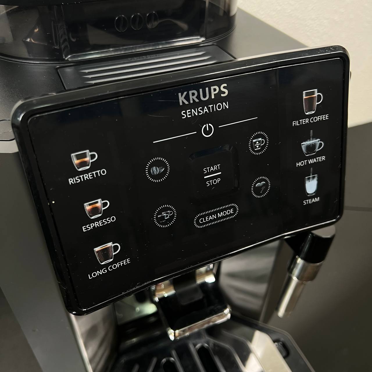 Автоматическая кофемашина Krups EA910810