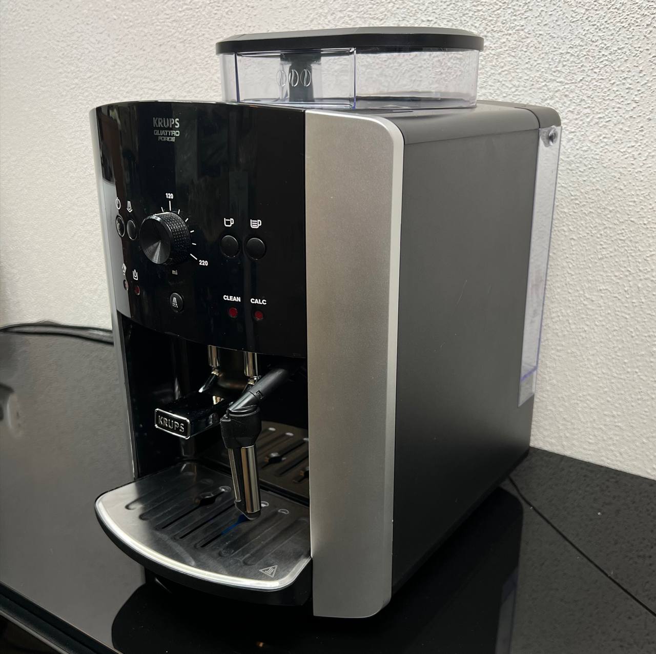 Кофемашина автоматическая Krups ARABICA EA811810